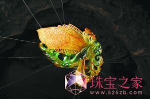 中国当代翡翠艺术大师王俊懿耗以环保为主题的翡翠艺术品《冰蝴蝶》