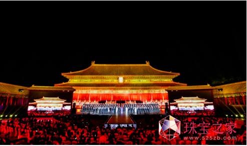金伯利钻石2017“典藏盛世”高级珠宝传奇首演在北京故宫太庙广场盛大举行，